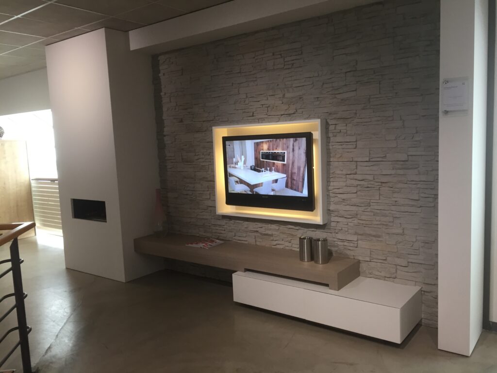 TV-meubel in showroom Tinnemans Keukens